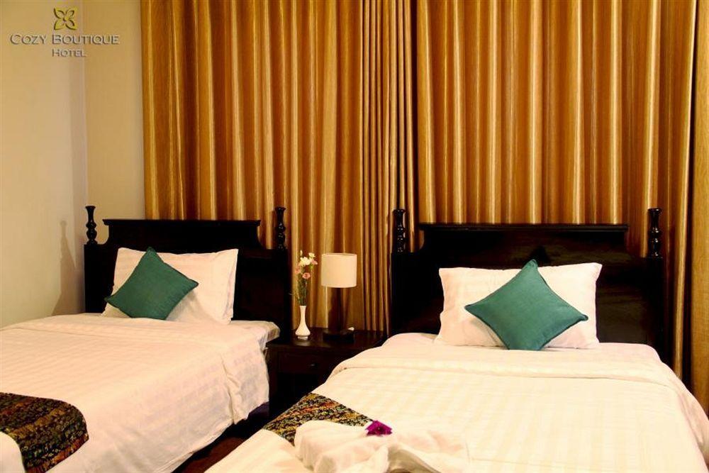 Cozy Boutique Hotel Phnom Penh Exterior photo