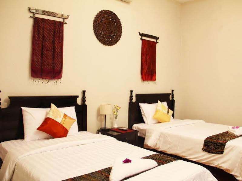 Cozy Boutique Hotel Phnom Penh Exterior photo