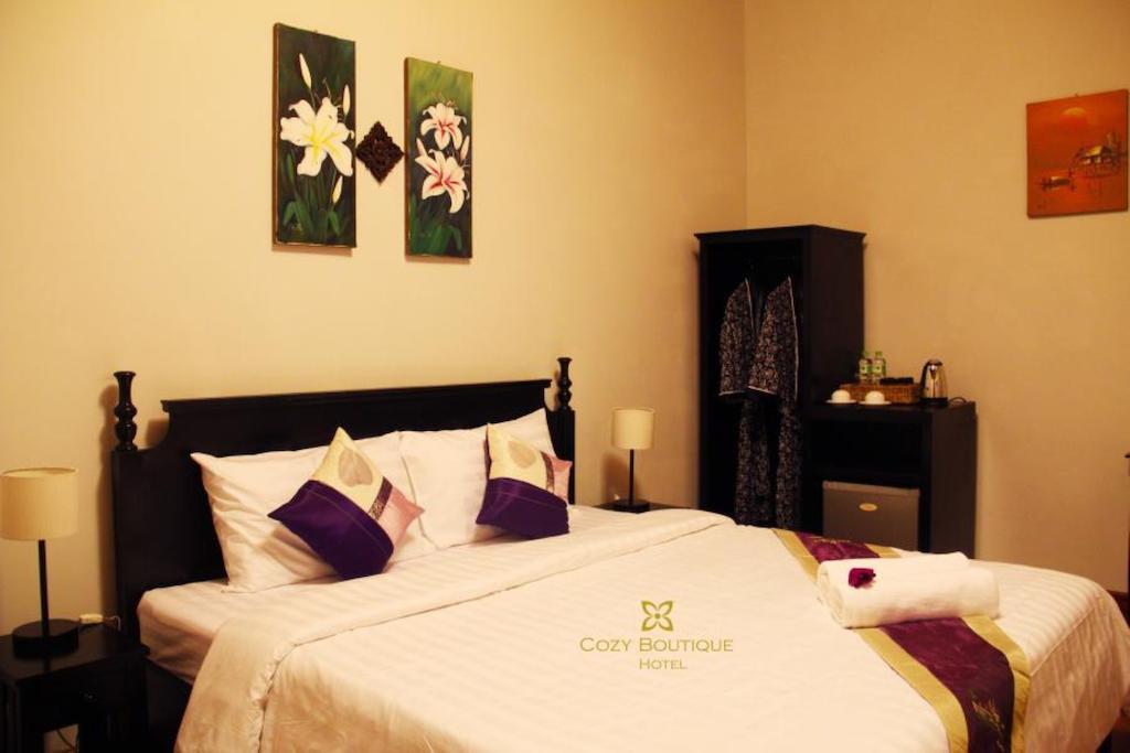 Cozy Boutique Hotel Phnom Penh Exterior photo